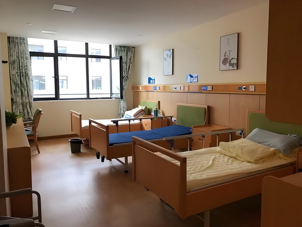 专访导演饶晓志：对《万里归途》满意和骄傲